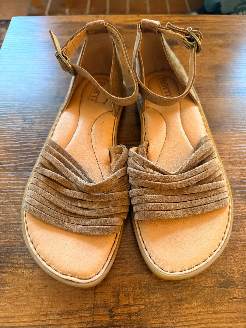 Born leather strappy Margot sandals size 7